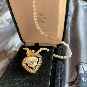 The Franklin Mint Princess Diana of Wales Necklace